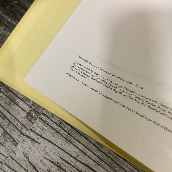 1980s Charlie Brown's Cyclopedia Featuring Earth Weather Book Volume 9 - Picture 4 of 6